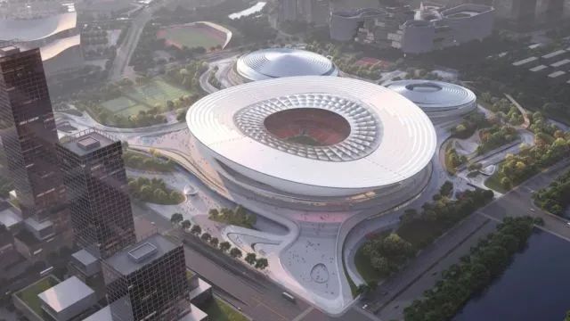 日前，浙江省“千項萬億”重大項目——杭州國際體育中心項目又有了新的進展，整個足球場的輪廓已經(jīng)初見雛形，游泳館及體育館建設已完成總工程量的11%以上。據(jù)悉，該項目關鍵部位建設所需的特殊鋼板，均由河鋼集團舞鋼公司獨家供應。舞鋼鋼板的卓越性能以及舞鋼公司在高端鋼材制造領域的領先地位和技術實力再次得到彰顯。          舞鋼公司深入貫徹集團要求，以客戶需求為導向，與客戶簽訂專用技術協(xié)議，不斷優(yōu)化營銷方案，多次就項目關鍵部位用鋼與相關項目負責人進行深度交流，為用戶提供“一攬子”解決方案，設計研發(fā)高端耐候鋼板，滿足項目建設所需，同時也加快了舞鋼公司由生產(chǎn)型向“制造+服務”型企業(yè)轉(zhuǎn)變的步伐。為確保該合同順利交付，舞鋼公司產(chǎn)線各單位全線聯(lián)動，強化過程控制，先后攻克多個技術難題，確保了產(chǎn)品各項指標全部滿足客戶要求。          作為杭州城市新中心的地標性建筑，國際體育中心項目是杭州城市重要新中心核心區(qū)中軸線上的一顆“耀眼明珠”。該項目總投資逾95億元，總用地面積約26.1萬平方米，規(guī)劃建設“一場兩館”，包括一個6萬座席的專業(yè)足球場，一個18000座席的綜合體育館、游泳館以及相關配套設施。該項目以打造一個能與世界頂尖水平相媲美的杭州新地標為目標，在設計上充分融合了余杭的文化元素，使得這座面向世界的體育場館不僅具有極高的專業(yè)水準，也有著深厚的文化底蘊。建成后，這里將會打造成為功能最齊全的體育中心，也是具備全時活力的全民健身中心。